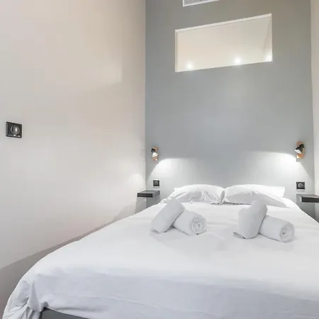 Charming 2 Bdr Old Town Nizza