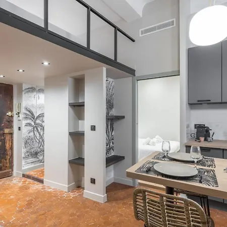 Charming 2 Bdr Old Town Appartamento Nizza