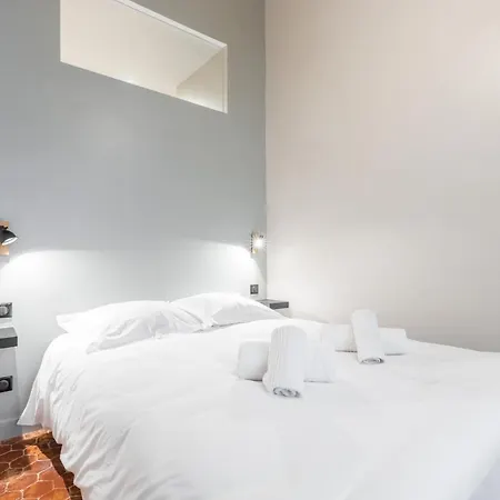 דירה Charming 2 Bdr Old Town *